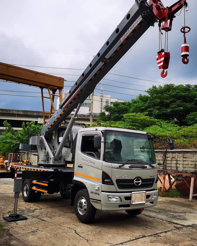 cho thue xe cau khanh hoa 2