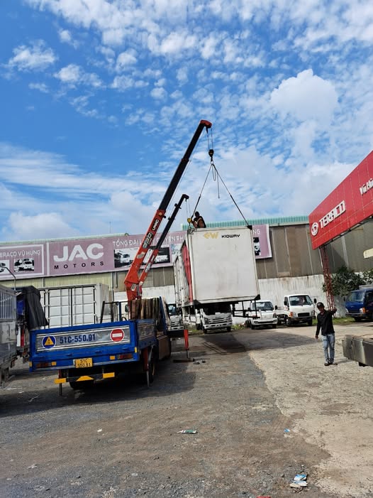 Cho Thuê Xe Cẩu Tại Bình Dương cho thue xe cau tai binh duong nhanh chong 10