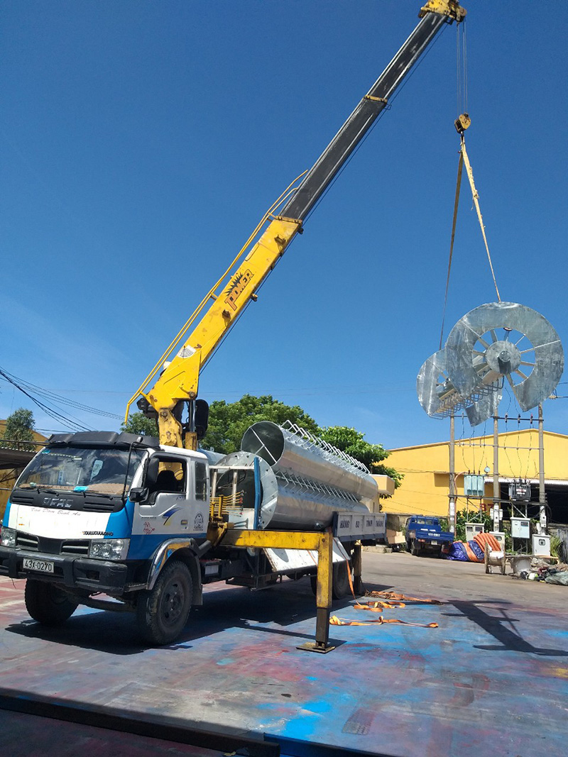 cho thue xe cau tai da nang gia re 4