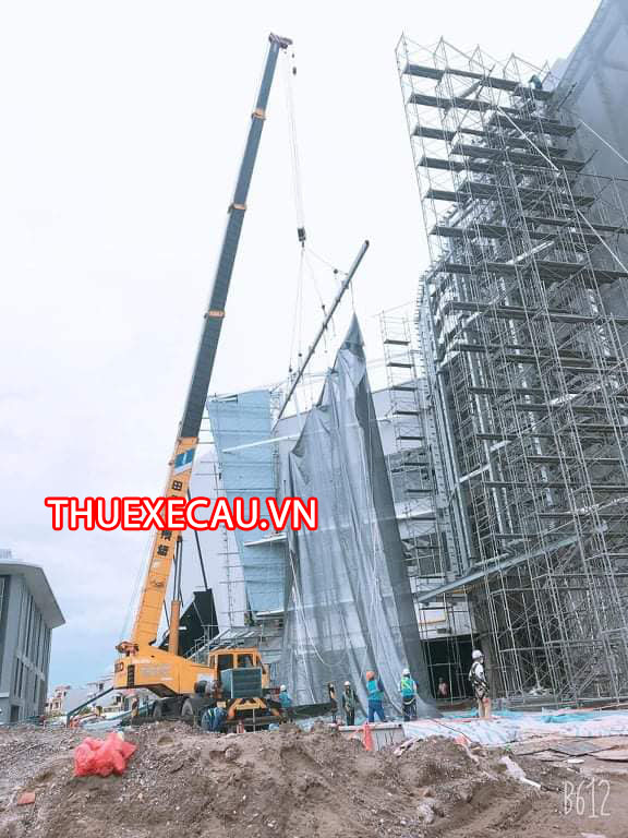Chúng tôi chuyên cho thuê xe cẩu tại Hải Phòng uy tín chuyên nghiệp