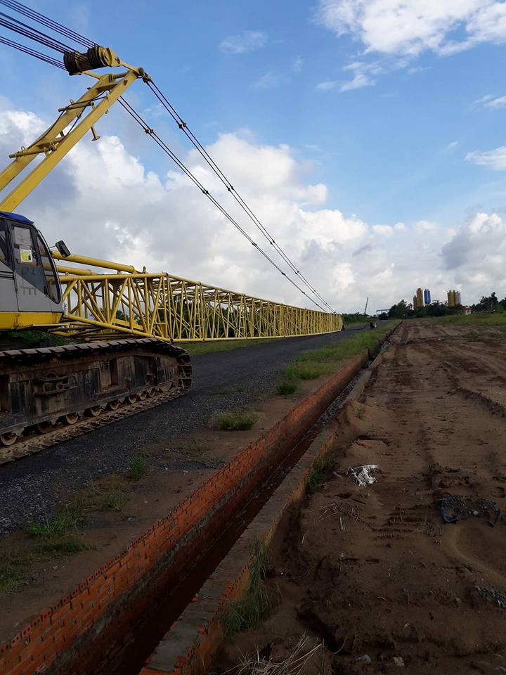 Cho thuê xe cẩu bánh xích tại Ninh Bình