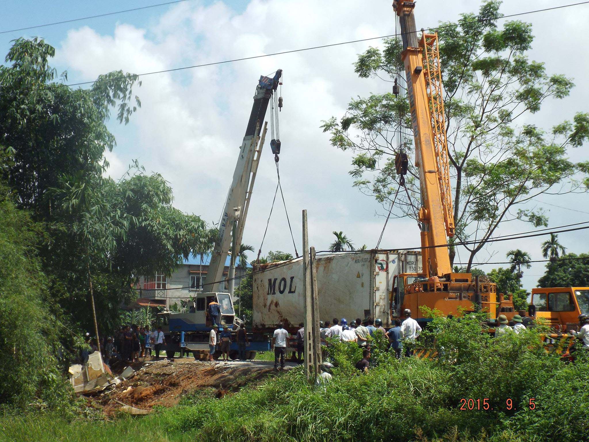 Cho Thuê Xe Cẩu Tại Yên Bái thue xe cau tai yen bai 4