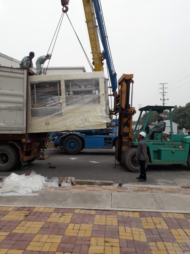 THUÊ XE CẨU THÁO DỠ MÁY MÓC THIẾT BỊ Dịch vụ nâng hạ máy móc thiết bị